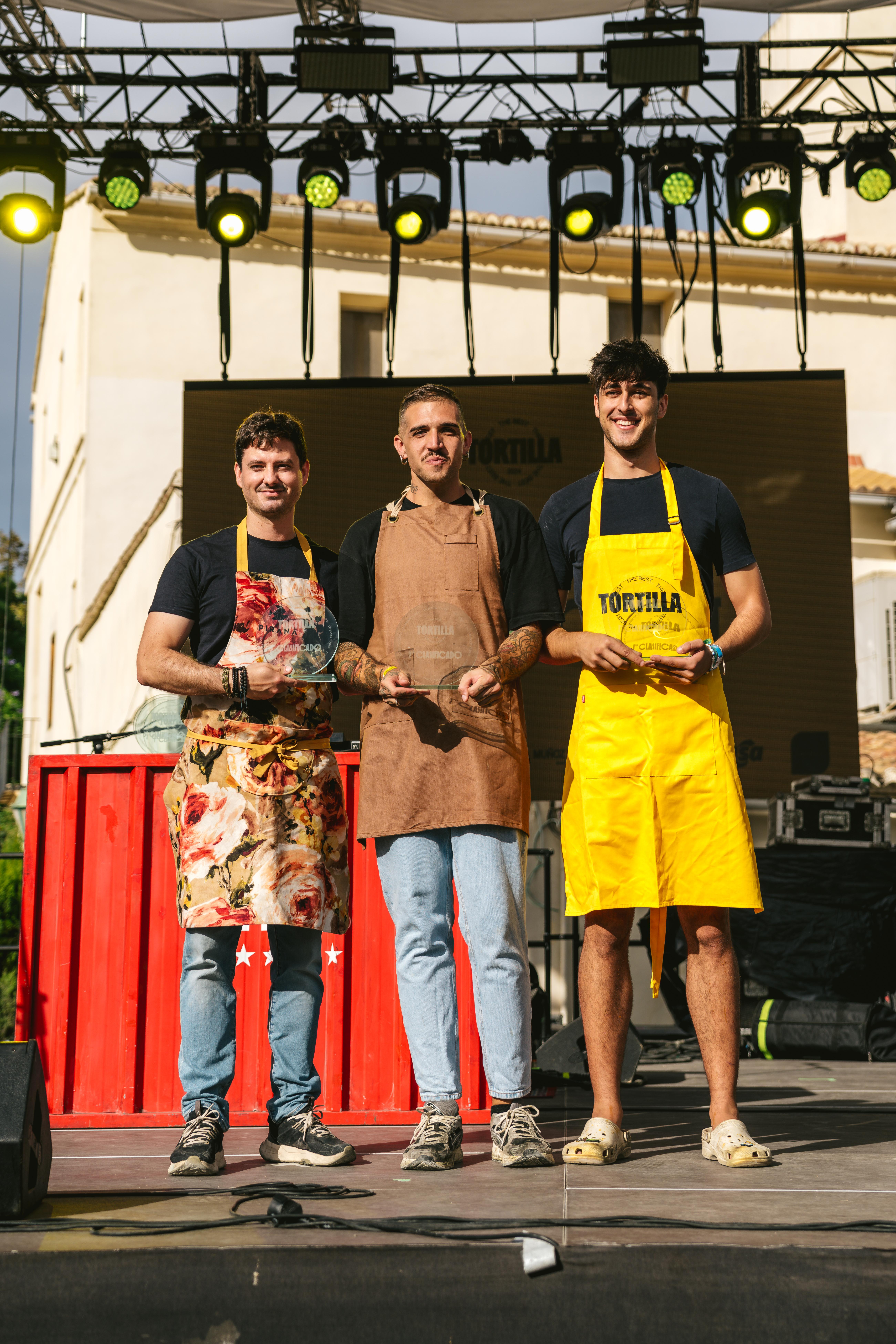 Winners from the previous edition receiving their award